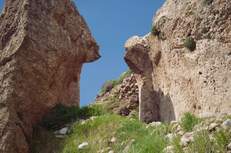 Ruins in Akre. 